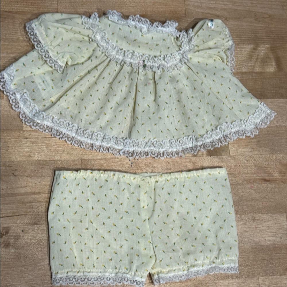 Vintage 1980’s Cabbage Patch Outfit yellow rose buds with matching pants